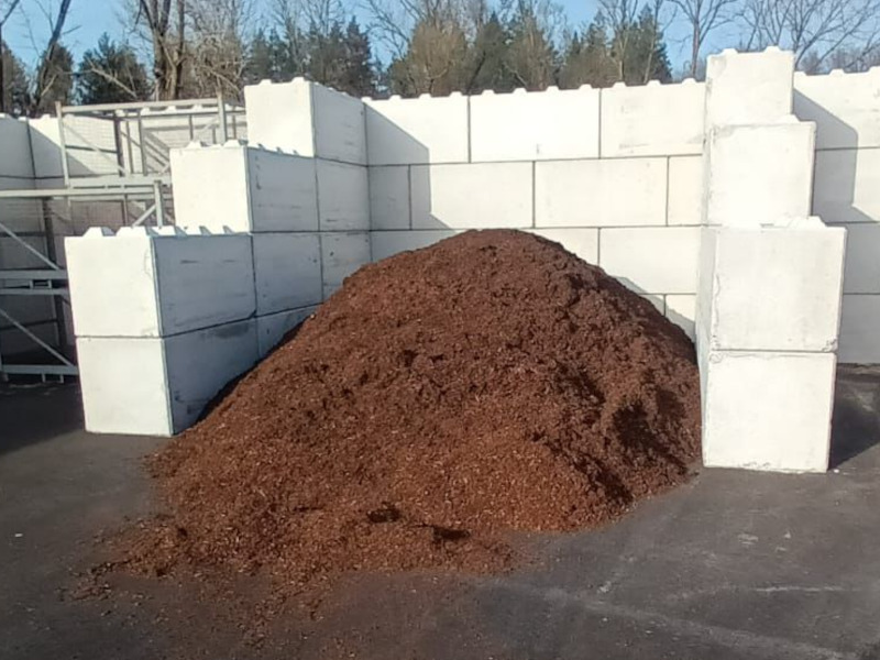 Rindenmulch der Firma Klute ist auf Lager in Warstein-Hirschberg.