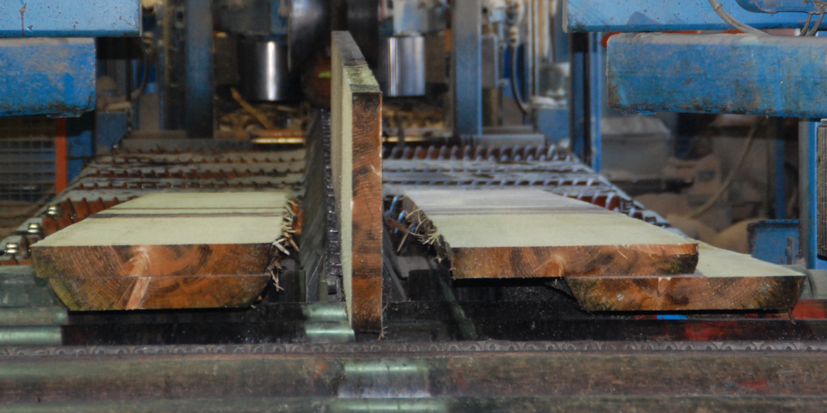 Sägewerk Klute in Warstein-Hirschberg sägt ihr Holz.