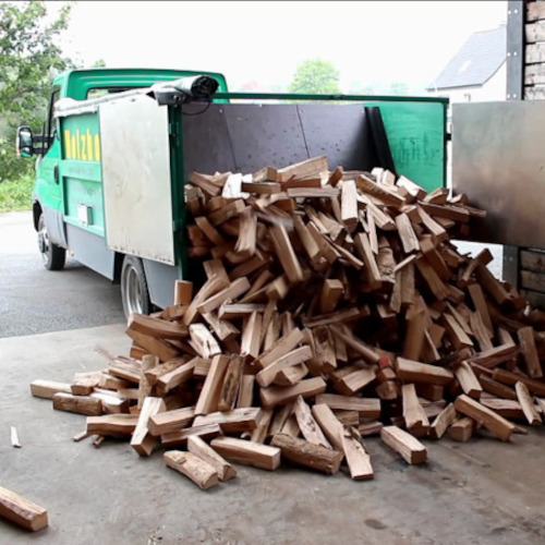 Brennholz Lieferung Berge